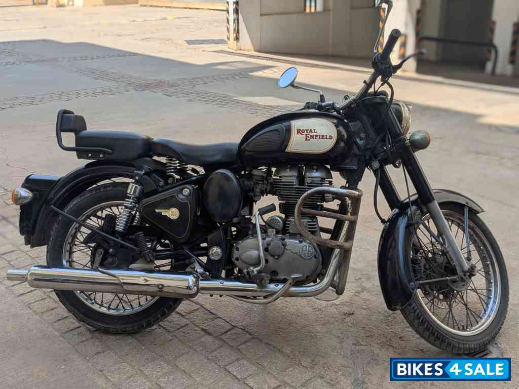 Black Royal Enfield Classic 350