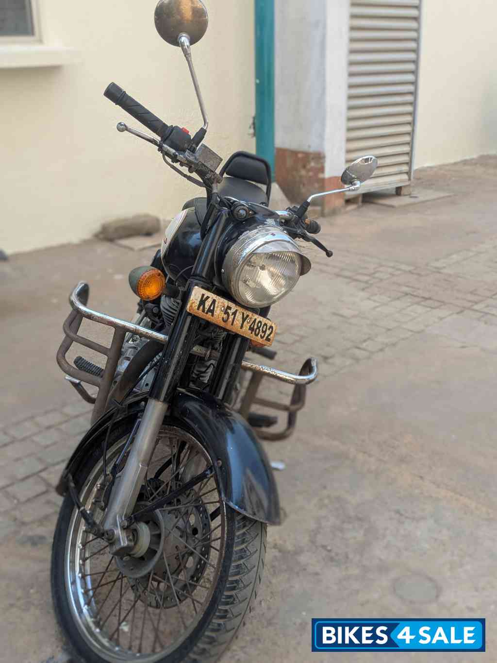 Black Royal Enfield Classic 350