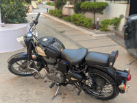 Black Royal Enfield Classic 350