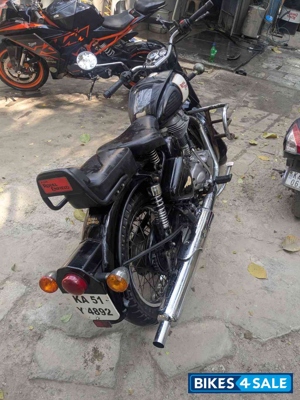 Black Royal Enfield Classic 350