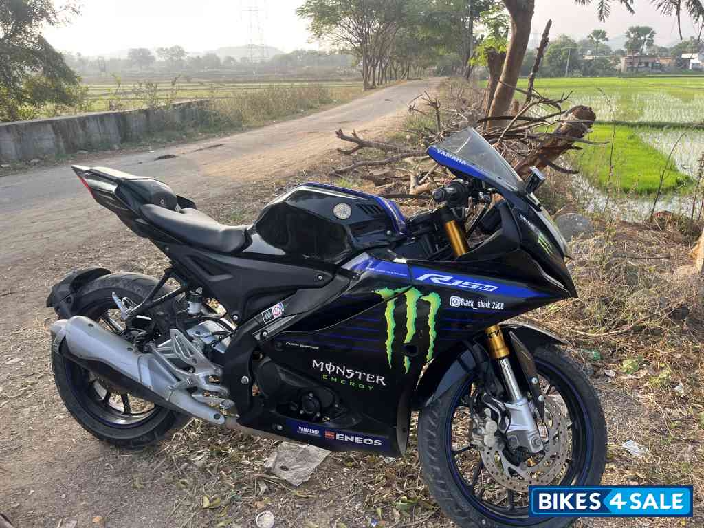 Yamaha YZF R1M