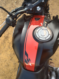 Mattle Black TVS Apache RTR 160 4V Special Edition