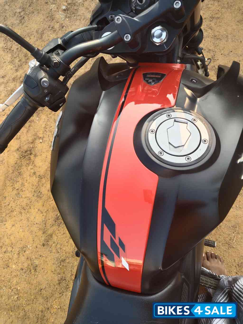 Mattle Black TVS Apache RTR 160 4V Special Edition