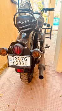 Stealth Black Royal Enfield Classic Stealth Black