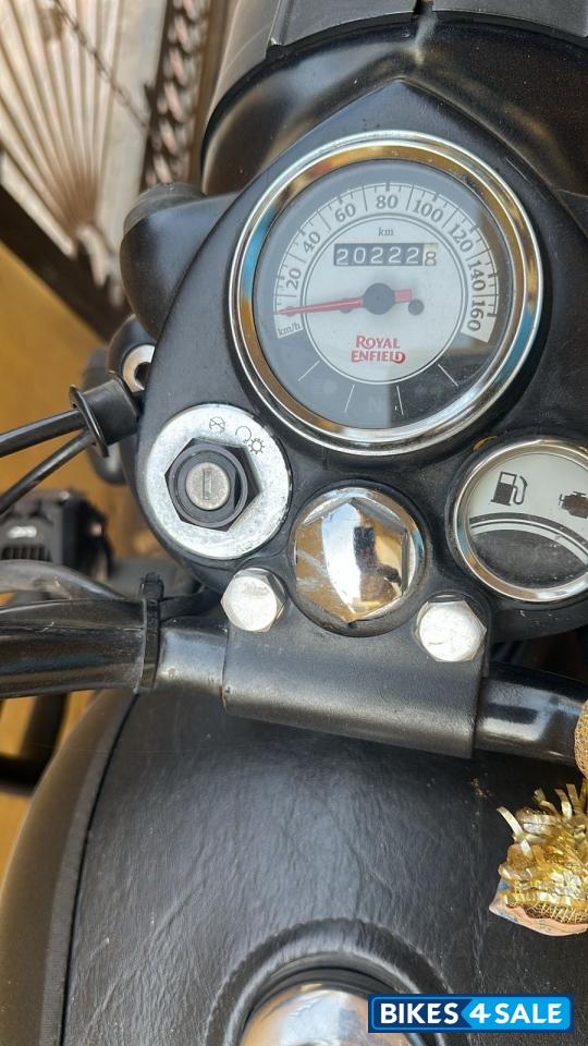 Stealth Black Royal Enfield Classic Stealth Black