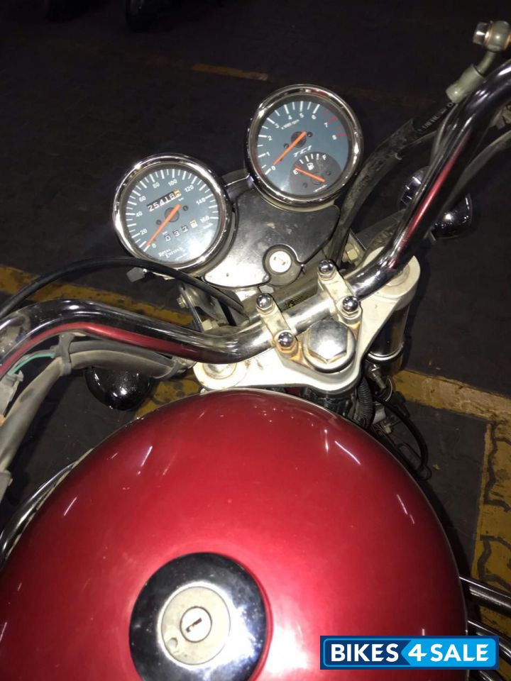 Red Royal Enfield Thunderbird TwinSpark 350