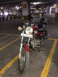 Red Royal Enfield Thunderbird TwinSpark 350