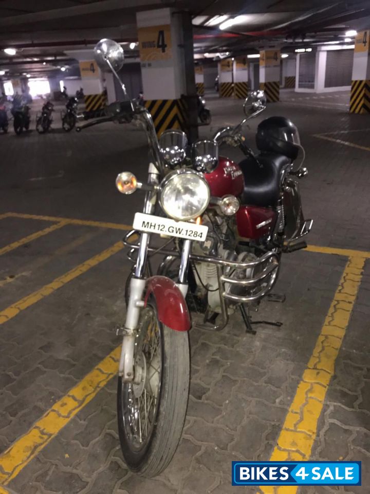 Red Royal Enfield Thunderbird TwinSpark 350