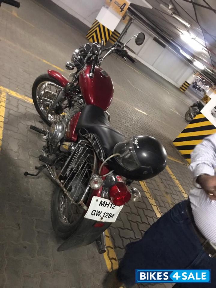 Red Royal Enfield Thunderbird TwinSpark 350
