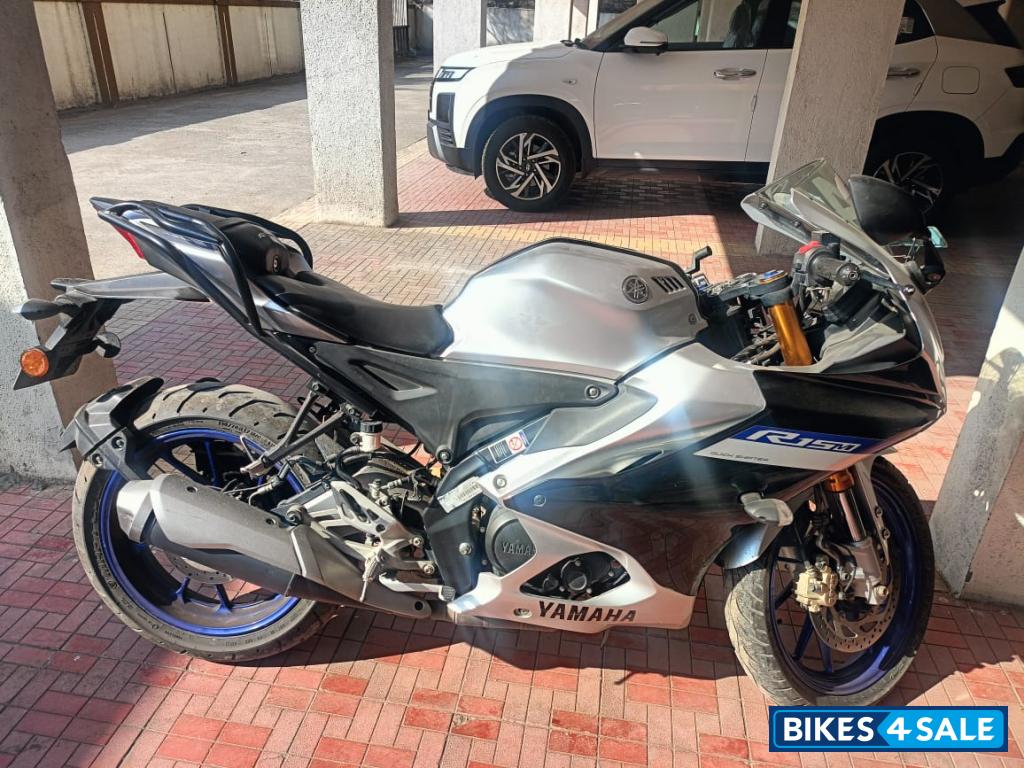 Yamaha R15M