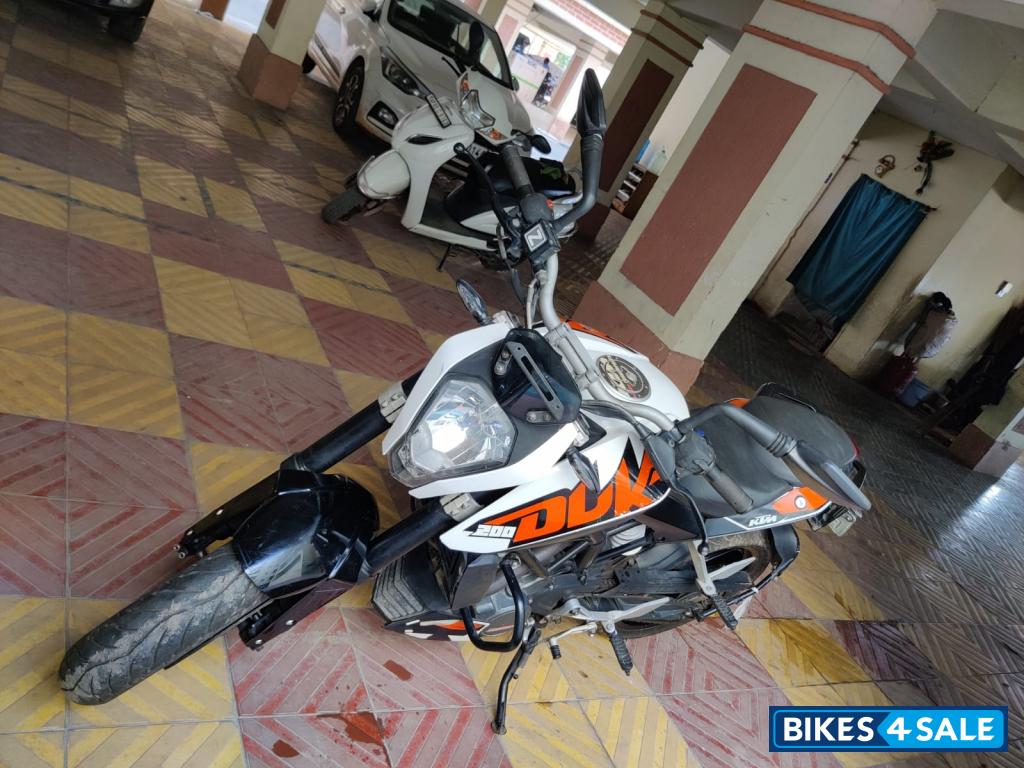 KTM Duke 200