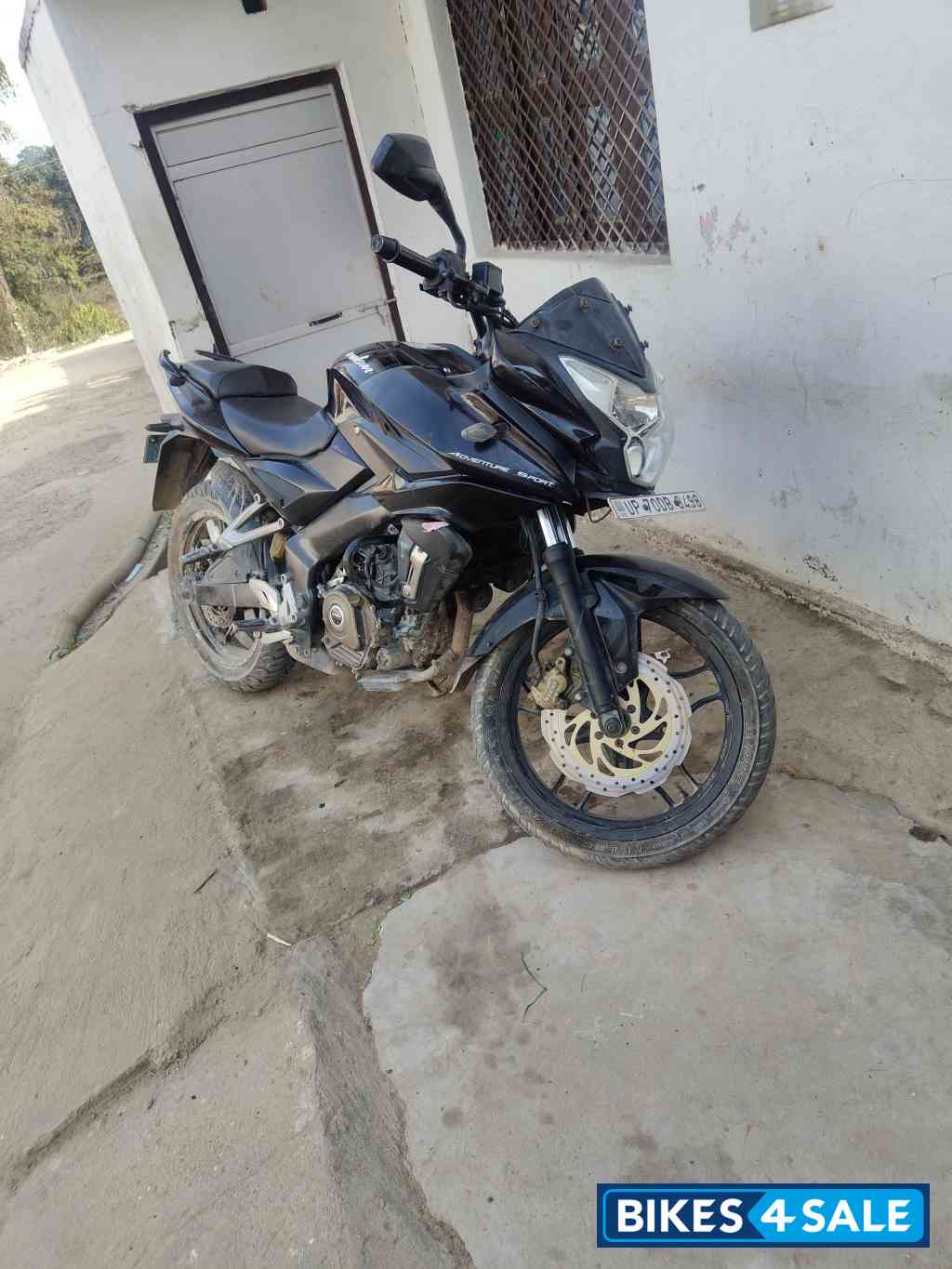 Black Bajaj Pulsar AS 200