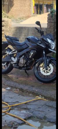 Black Bajaj Pulsar AS 200