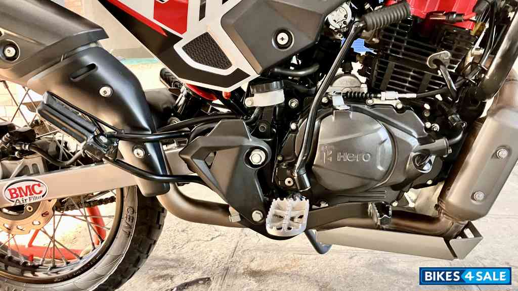 White / Red Hero Xpulse 200 4V Rally Edition