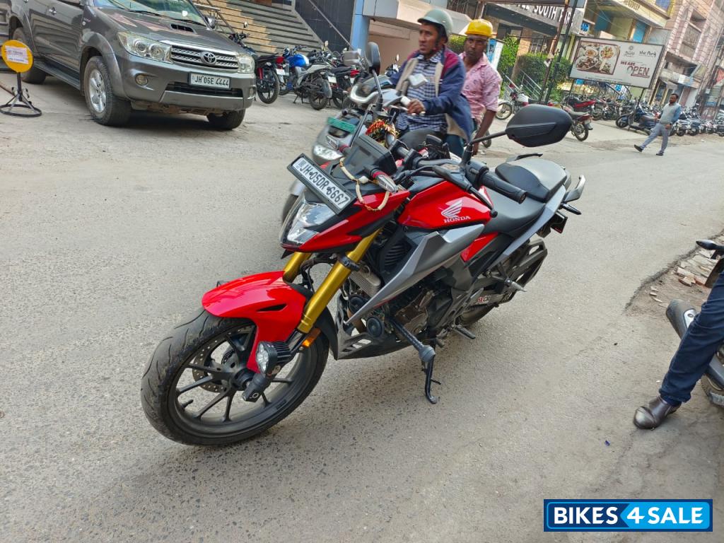 Red Honda CB300F Red Honda CB300F