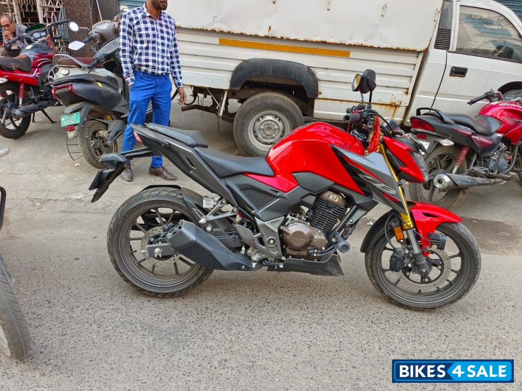 Red Honda CB300F Red Honda CB300F