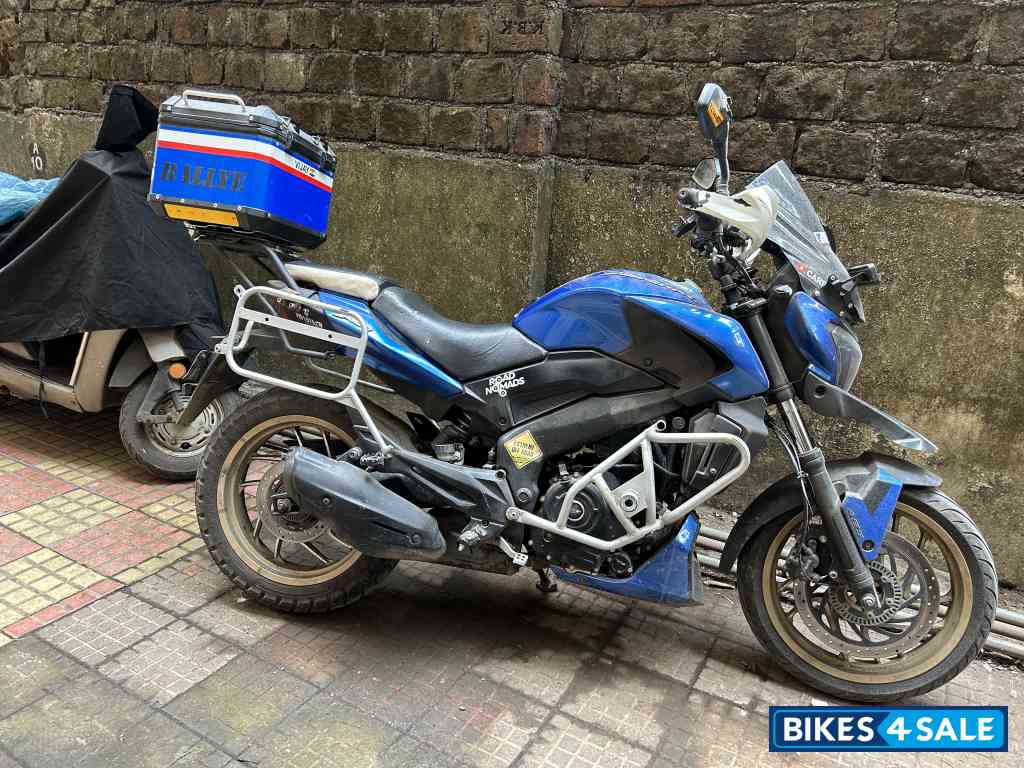 Glacier Blue Bajaj Dominar 400
