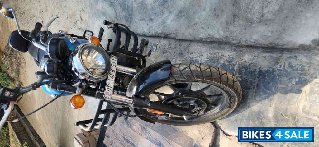 Blue And Black Royal Enfield Meteor 350 Supernova