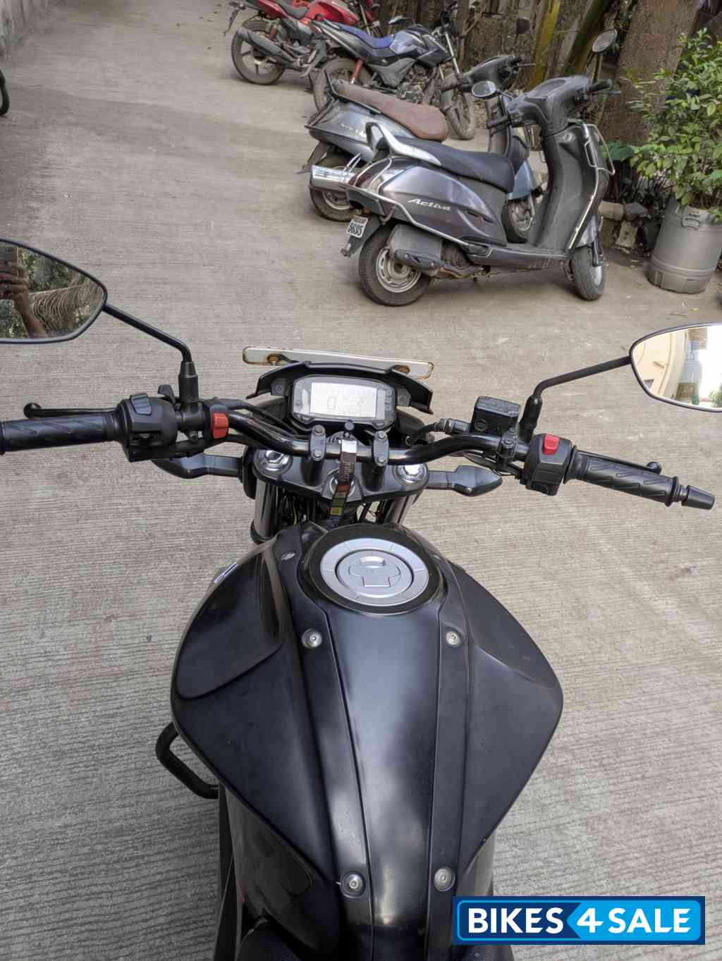 Black Suzuki Gixxer 150