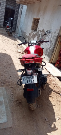 Red TVS Apache RTR 160 4V