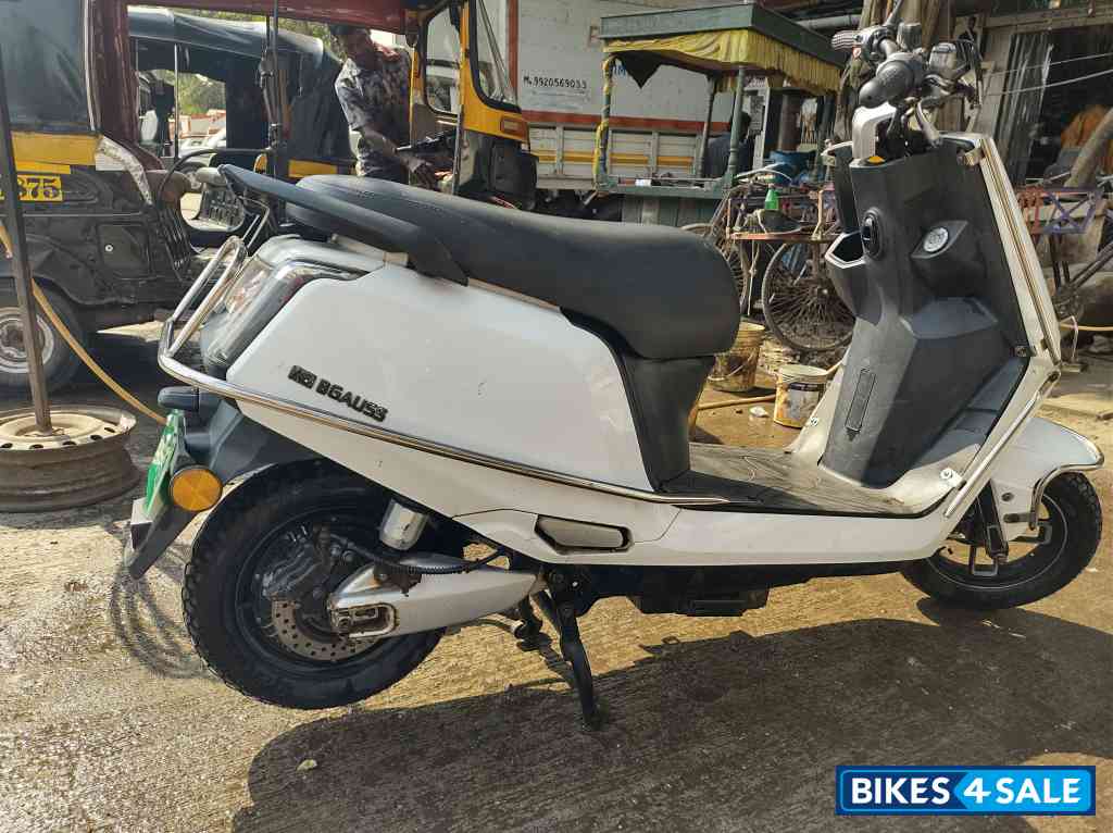 White BGauss A2 Lithium Ion White BGauss A2 Lithium Ion