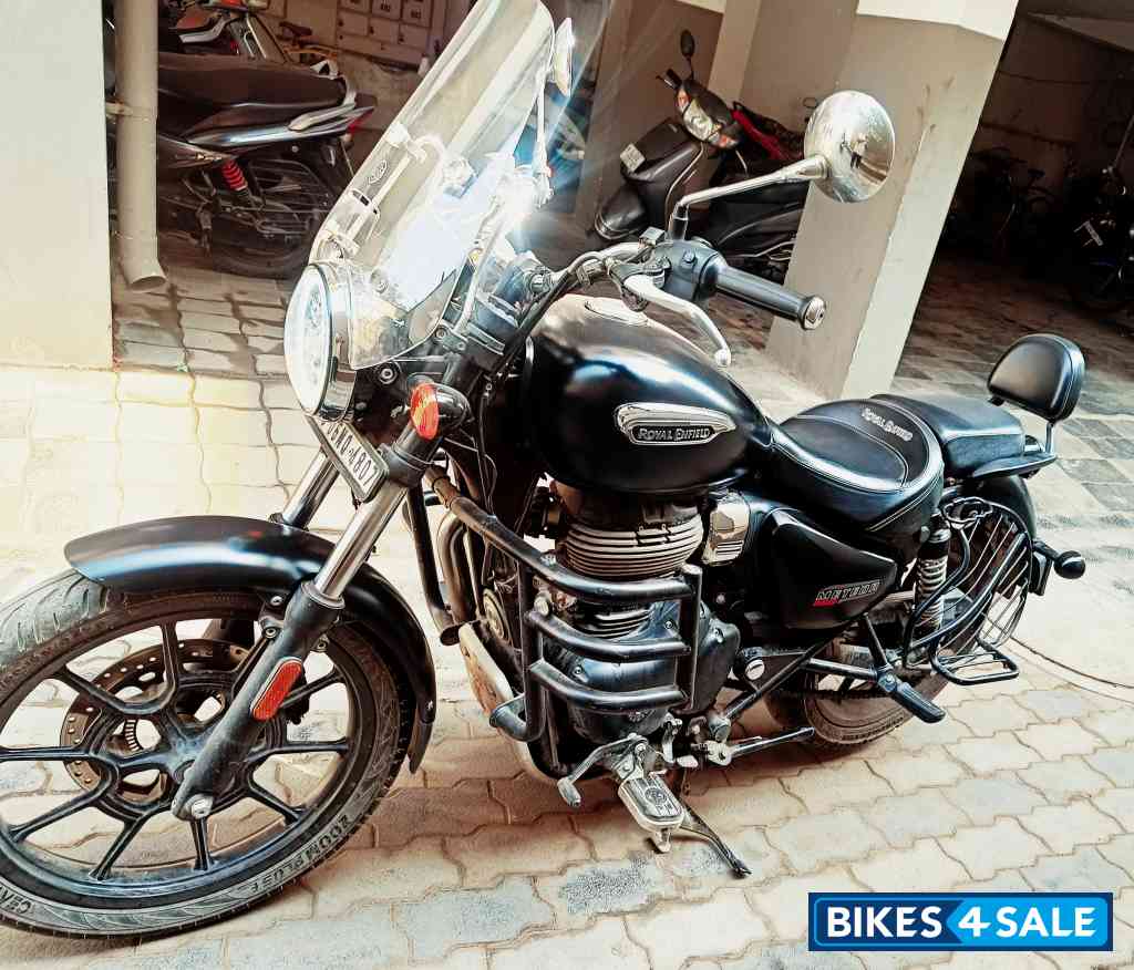 Royal Enfield Meteor 350 Stellar