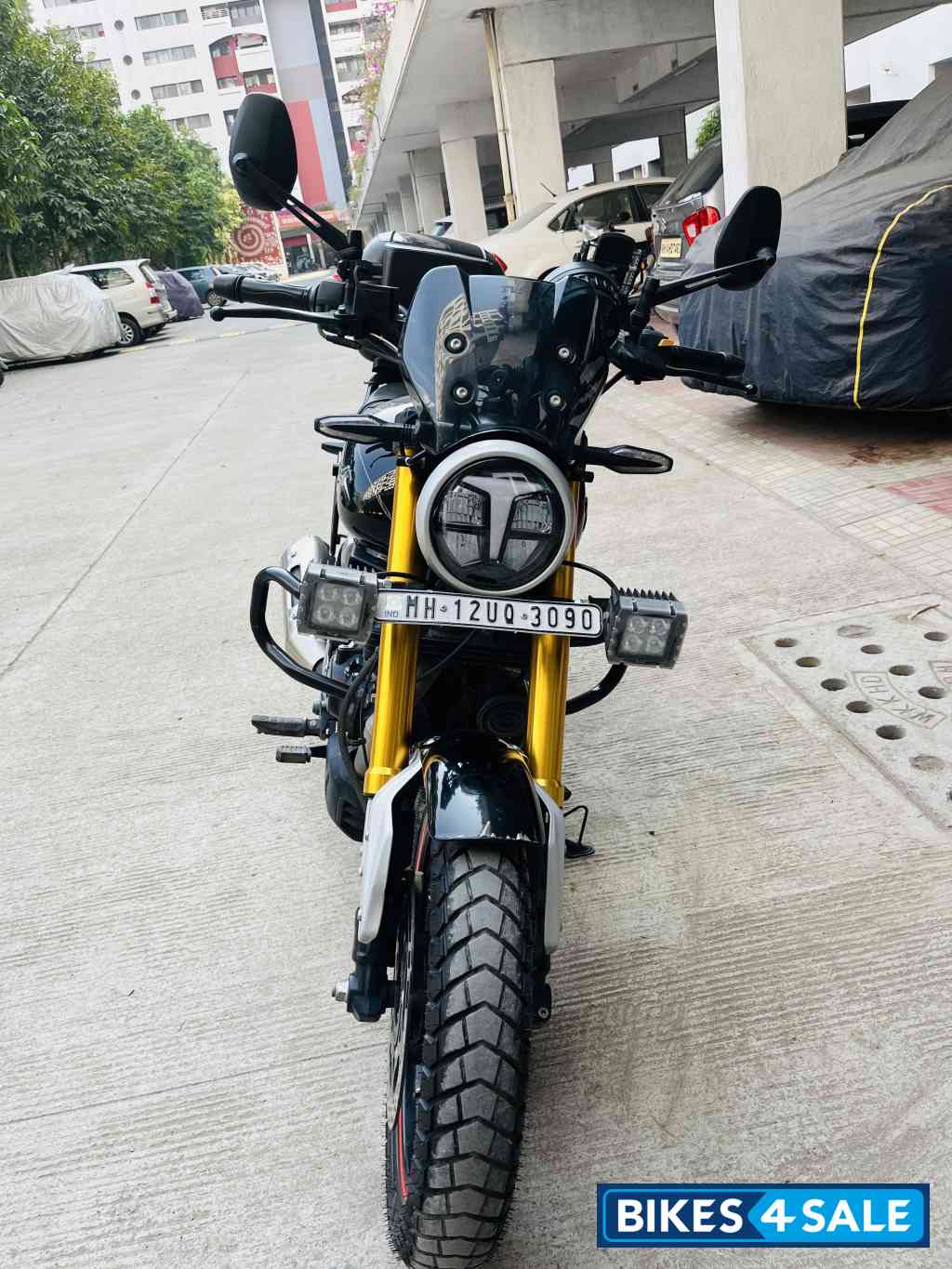 Ltng Black TVS Ronin DS