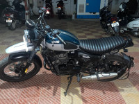 Yezdi Scrambler Dual Tone