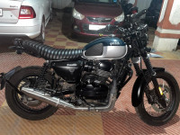 Yezdi Scrambler Dual Tone