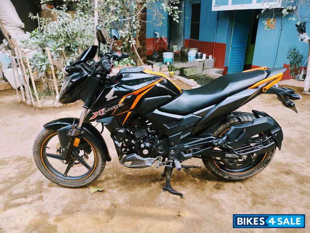 Honda XBlade BS6