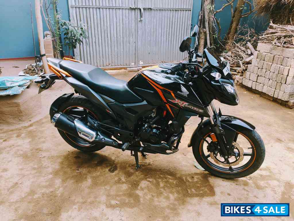 Honda XBlade BS6