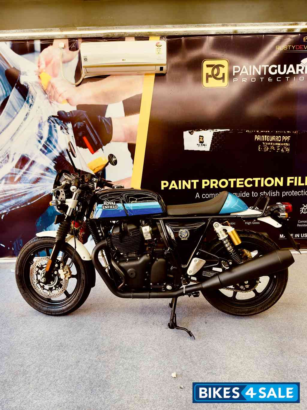 Slipstream Blue Royal Enfield Continental GT 650