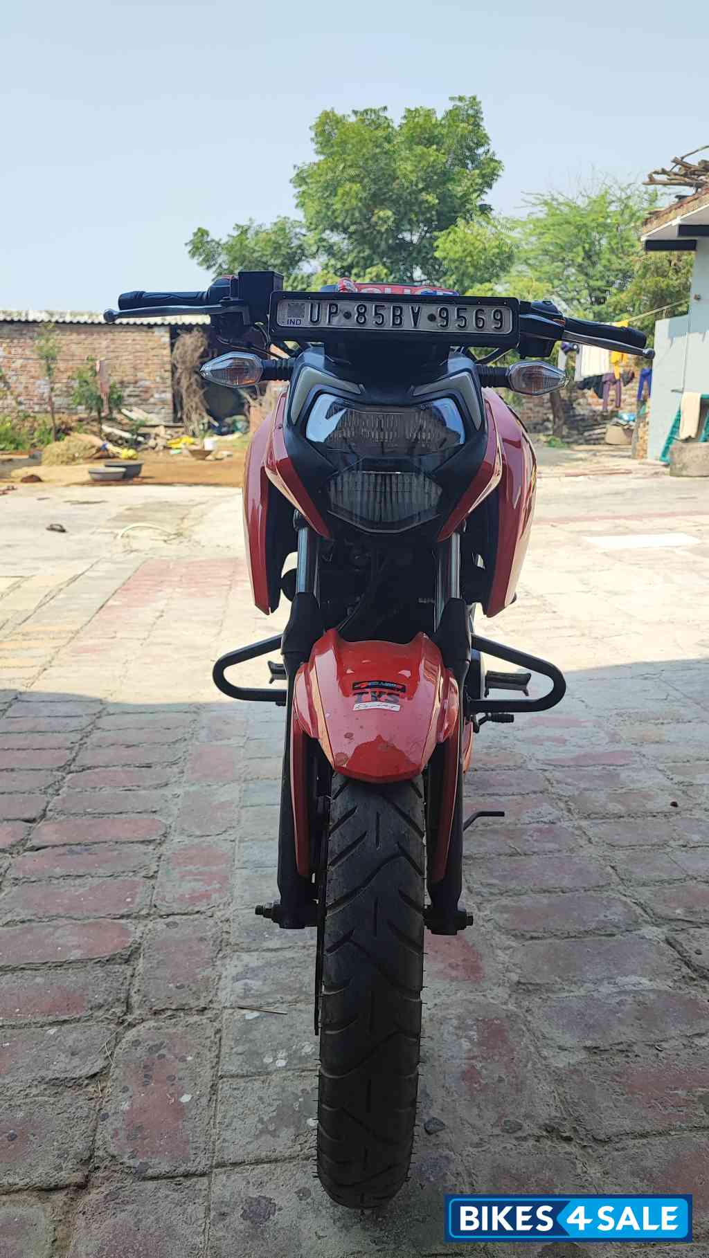 TVS Apache RTR 160 4V BS6