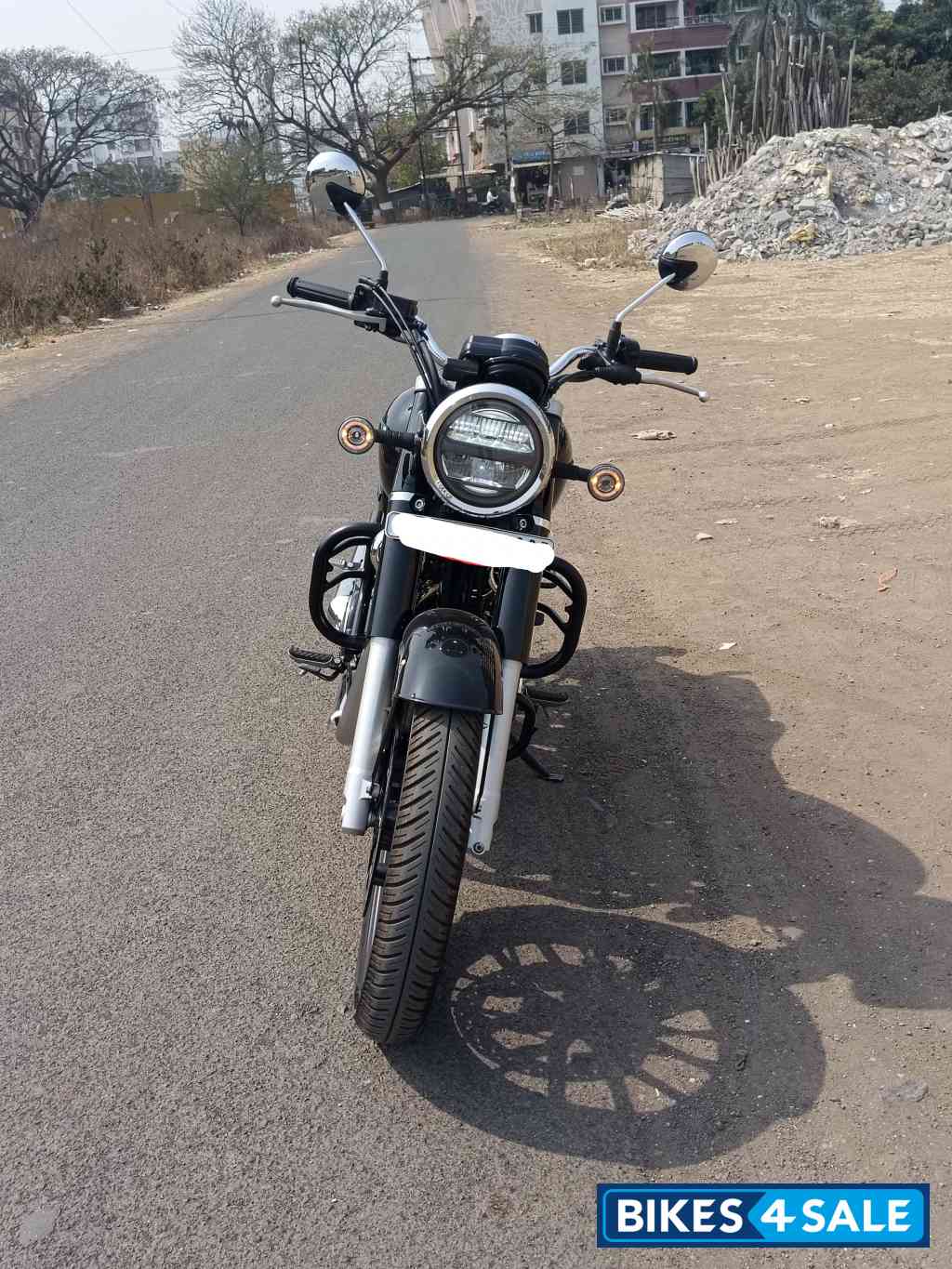 Black Honda CB350 DLX Pro