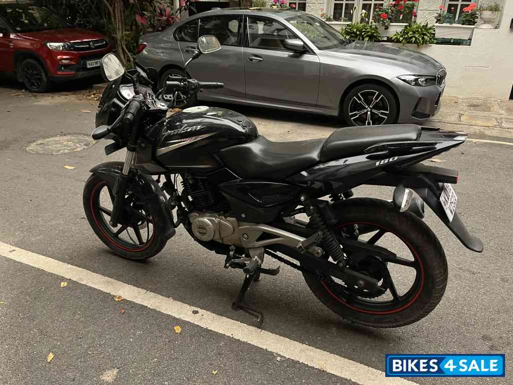 Bajaj Pulsar 180