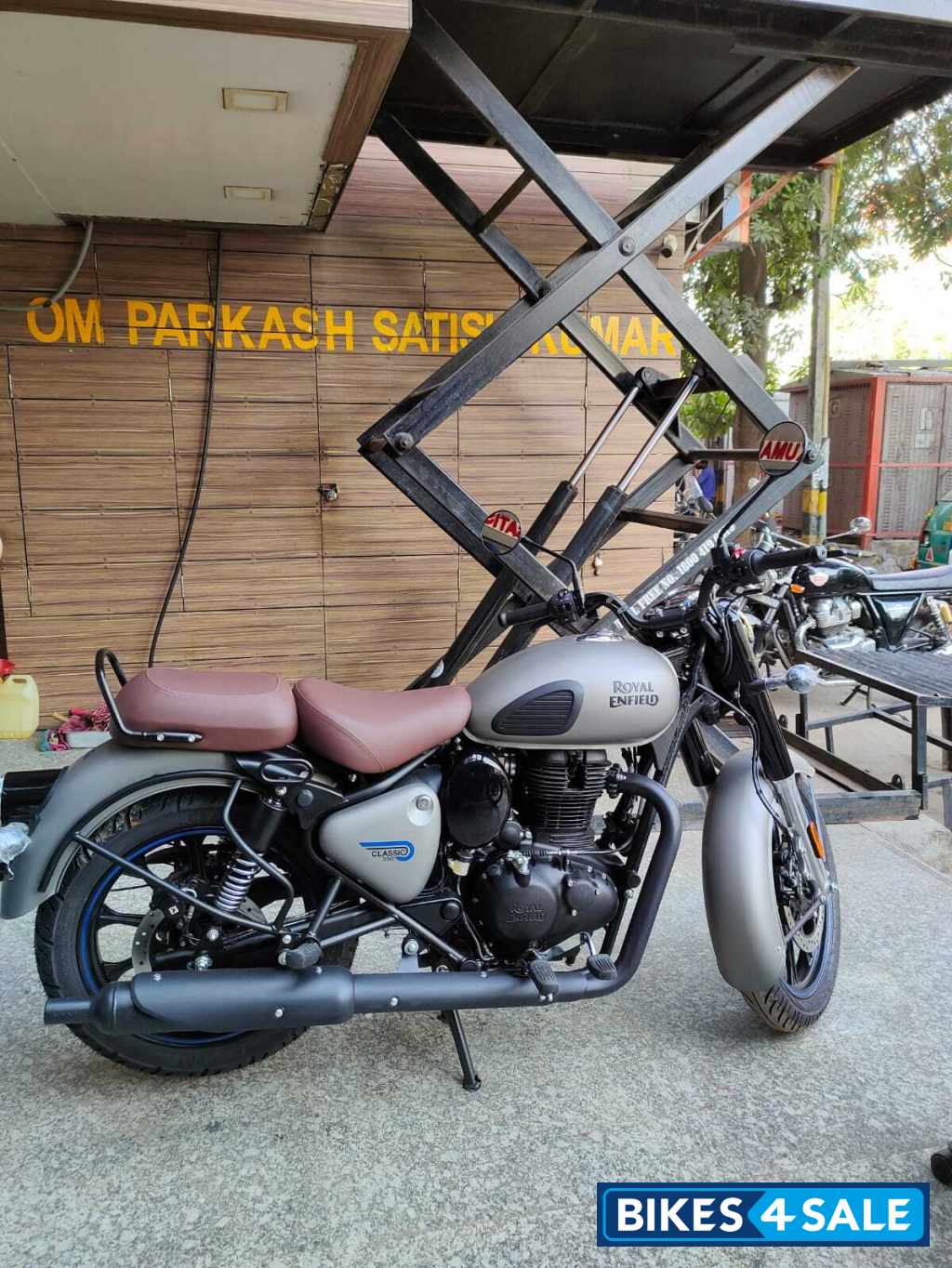 Royal Enfield Classic 350 Dual Channel BS6