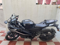 Black Yamaha R15 V4