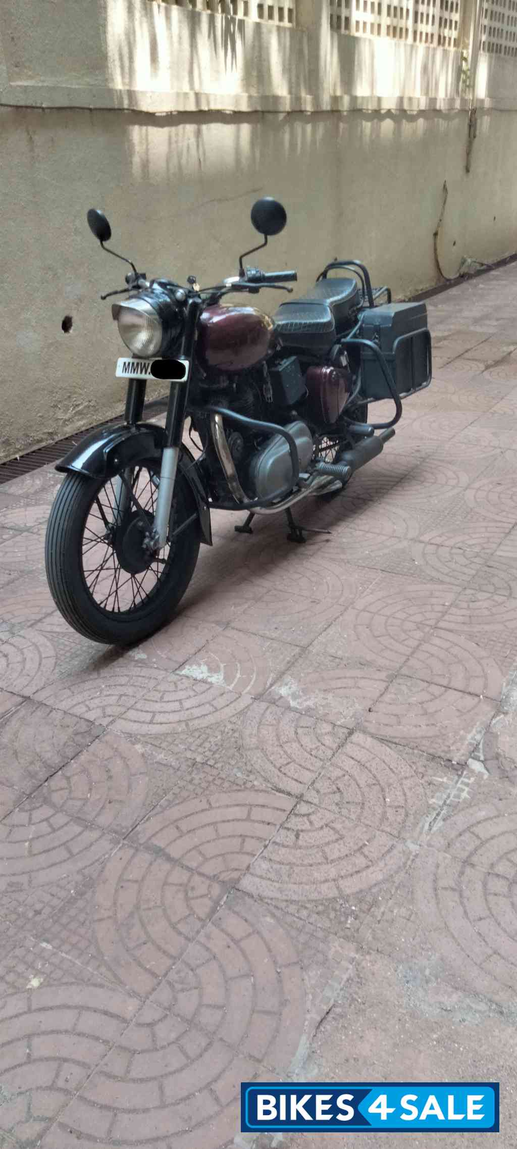 Wine-red / Black Royal Enfield Bullet Standard 350