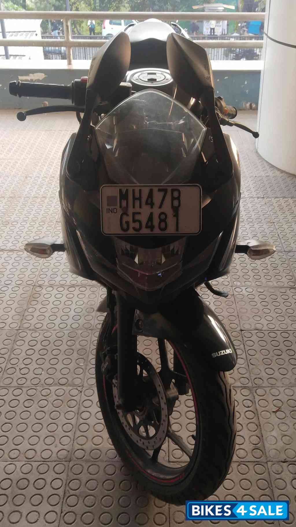 Black And Red Suzuki Gixxer 150