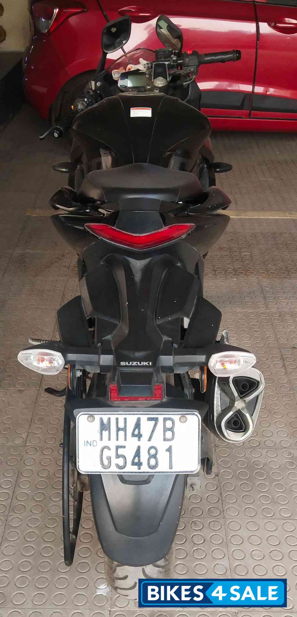 Black And Red Suzuki Gixxer 150