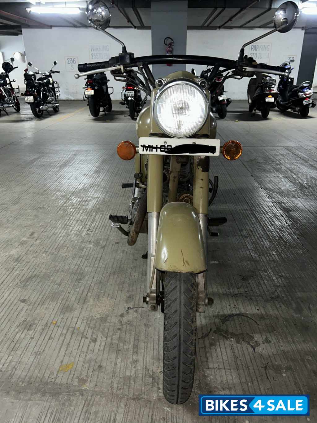 Royal Enfield Classic Desert Storm Royal Enfield Classic Desert Storm