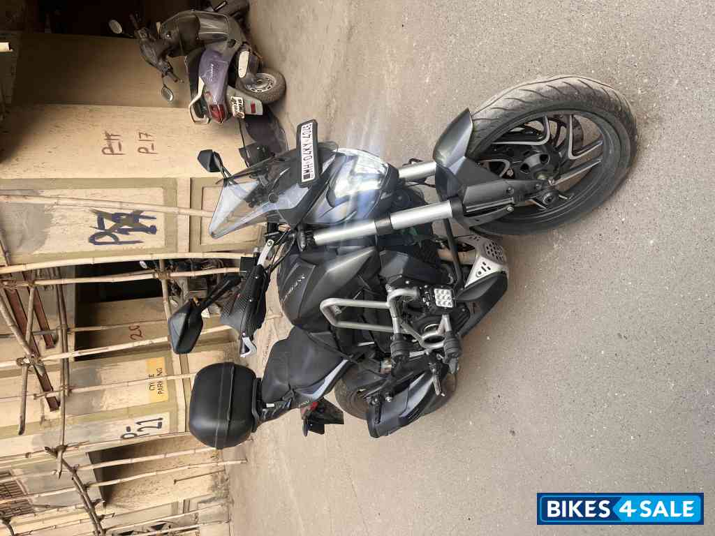 Bajaj 2021 Dominar 400