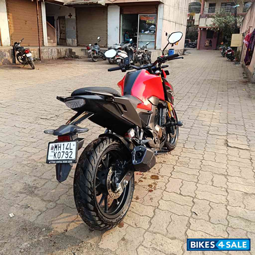 Red Honda CB300F Deluxe Pro