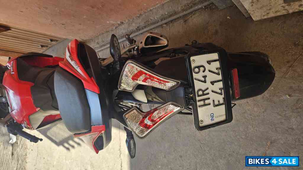 Red Black Bajaj Pulsar RS 200