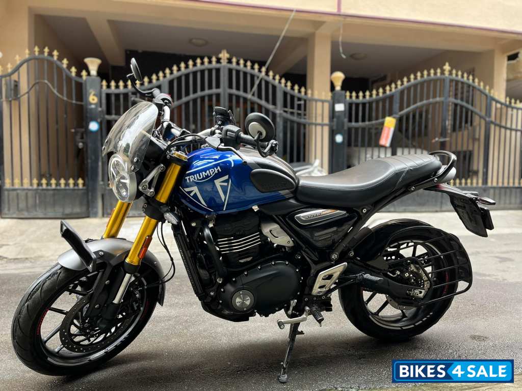 Caspian Blue Triumph Speed 400