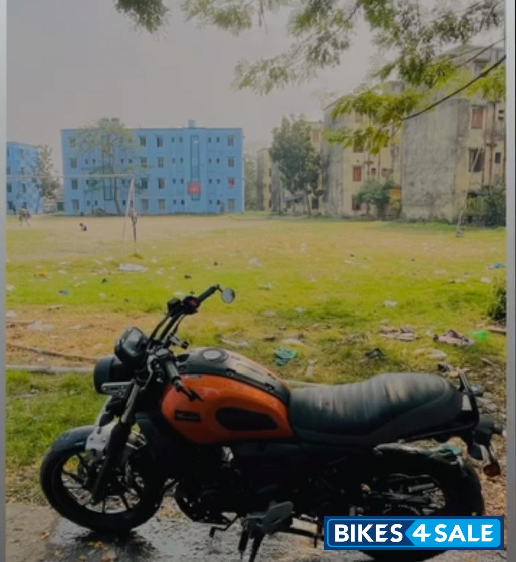 Orange Yamaha FZ-X Orange Yamaha FZ-X