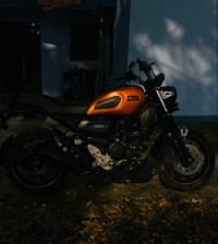 Orange Yamaha FZ-X