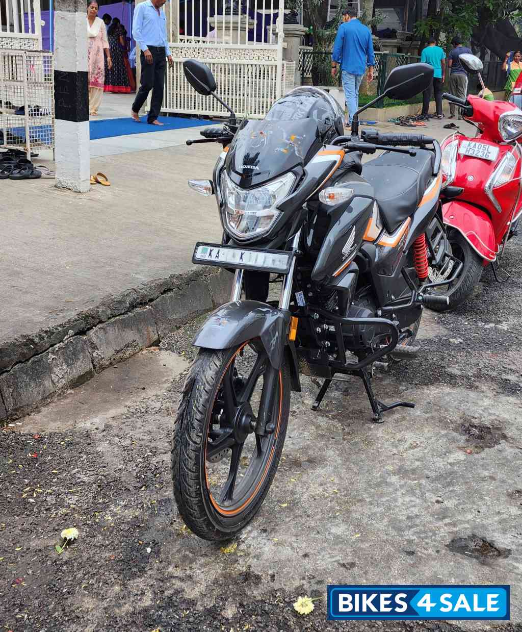 Orange Sports Edition Honda SP125 Sports Edition