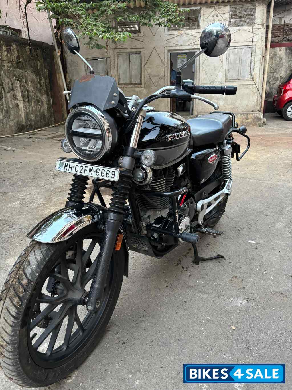 Honda CB350 DLX Pro