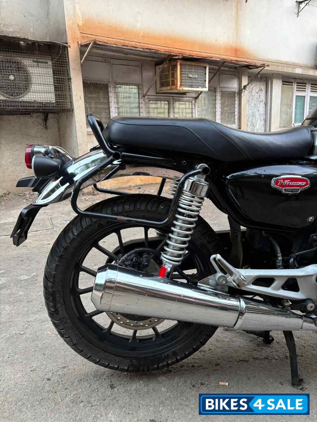 Honda CB350 DLX Pro